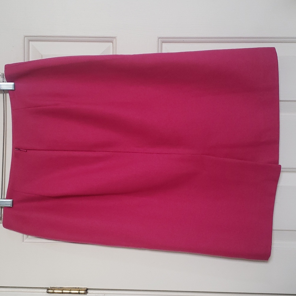Talbots Fuchsia Berry Pink Wool Pencil Skirt | Size 6 - Picture 5 of 13